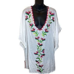 Trina Turk swimsuit coverup bathing suit cover med embroidered